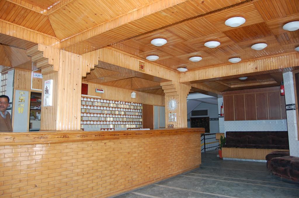 Hotel Gulmarg Regency Shimla Eksteriør bilde